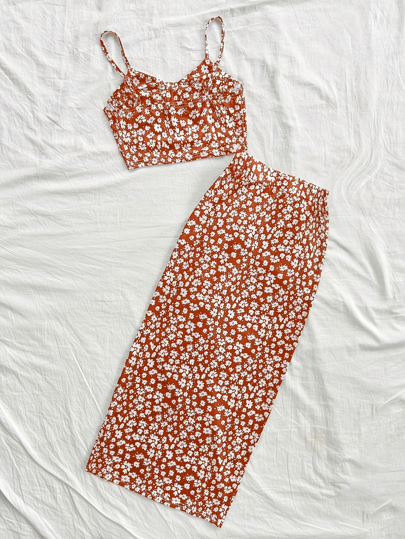 Print Women'S Elegant Sleeveless Blouse and Slit Maxi Skirt Set - V-Neck, Floral Print, Polyester, Drawstring Detail, Perfect for All Seasons