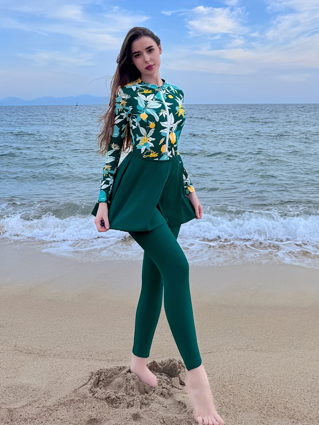 1pc Women's High Neck Long Sleeve Swimsuit, 2024 New Style, Polyester & Spandex Knit Fabric, Sports Style, Full Body Sun Protection, Slimming Fit with Random Print Design, High Waisted Swimsuit